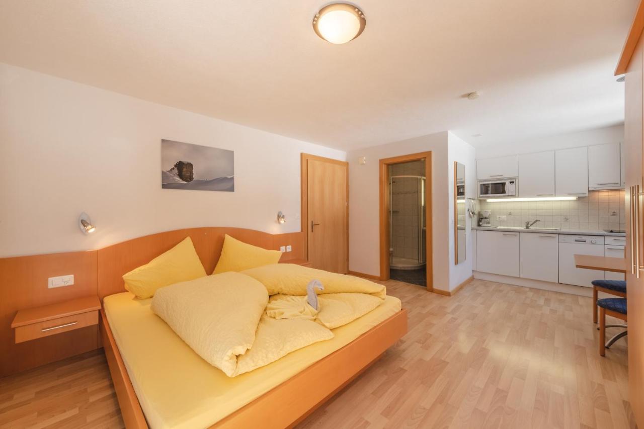 Jil-Marie Samnaun Studiowohnung Nummer 3 Bagian luar foto